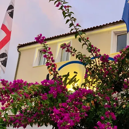 Meta ホテル サンタ・テレーザ・ガッルーラ